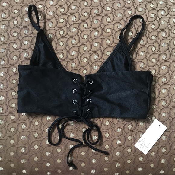 NWT Ris-K Black Quest Bikini Top Size Medium - Picture 4 of 8